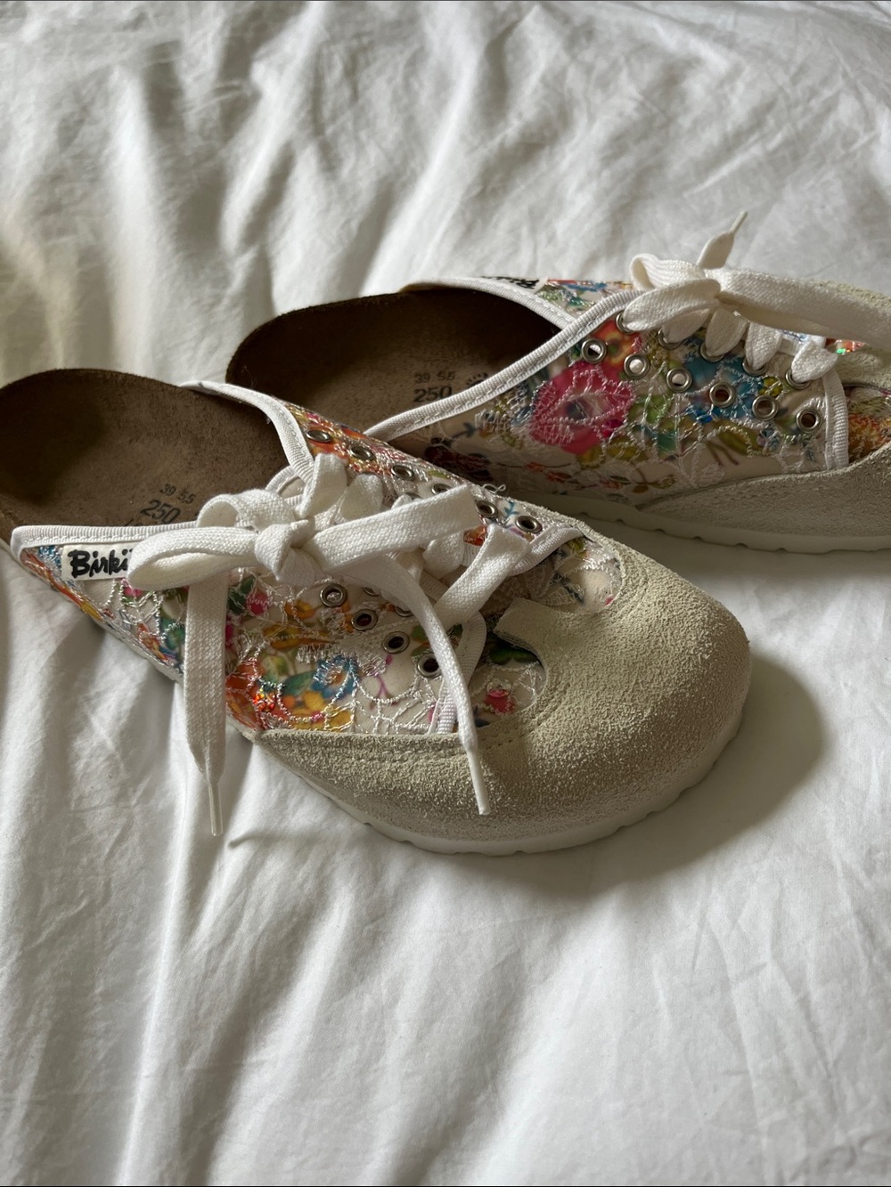 Birkenstocks Birki’s women’s size 39 US 8 floral slip on lace sequin embroidery - Picture 7 of 10